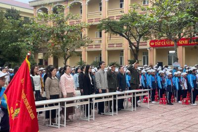 Buổi tuyên truyền về an toàn trên không gian mạng – An toàn trường học với nội dung “ KHÔNG MỘT MÌNH – AN TOÀN TRỰC TUYẾN” của trường THCS Nam Phong