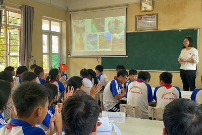 SINH HOẠT CHUYÊN MÔN THEO HƯỚNG NGHIÊN CỨU BÀI HỌC CỦA TỔ KHOA HỌC XÃ HỘI NĂM HỌC 2024-2025