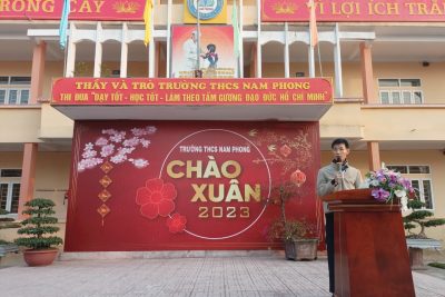 HỨNG KHỞI NGẬP TRÀN TRONG BUỔI SINH HOẠT DƯỚI CỜ ĐẦU XUÂN QUÝ MÃO 2023  CỦA THẦY VÀ TRÒ TRƯỜNG THCS NAM PHONG.