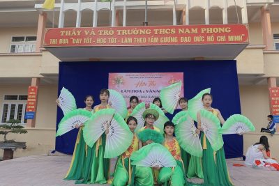 TƯNG BỪNG HỘI THI VĂN NGHỆ – TRƯỜNG THCS NAM PHONG