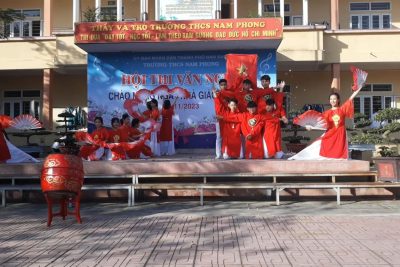 TRƯỜNG THCS NAM PHONG TỔ CHỨC HỘI THI VĂN NGHỆ CHÀO MỪNG NGÀY NHÀ GIÁO VIỆT NAM 20-11