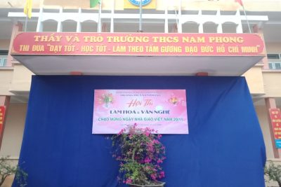 SÁNG TẠO LÀM HOA TỪ VẬT LIỆU TÁI CHẾ